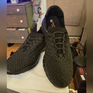 Bernie Mev Women's Victoria Slip-On Size 11 black